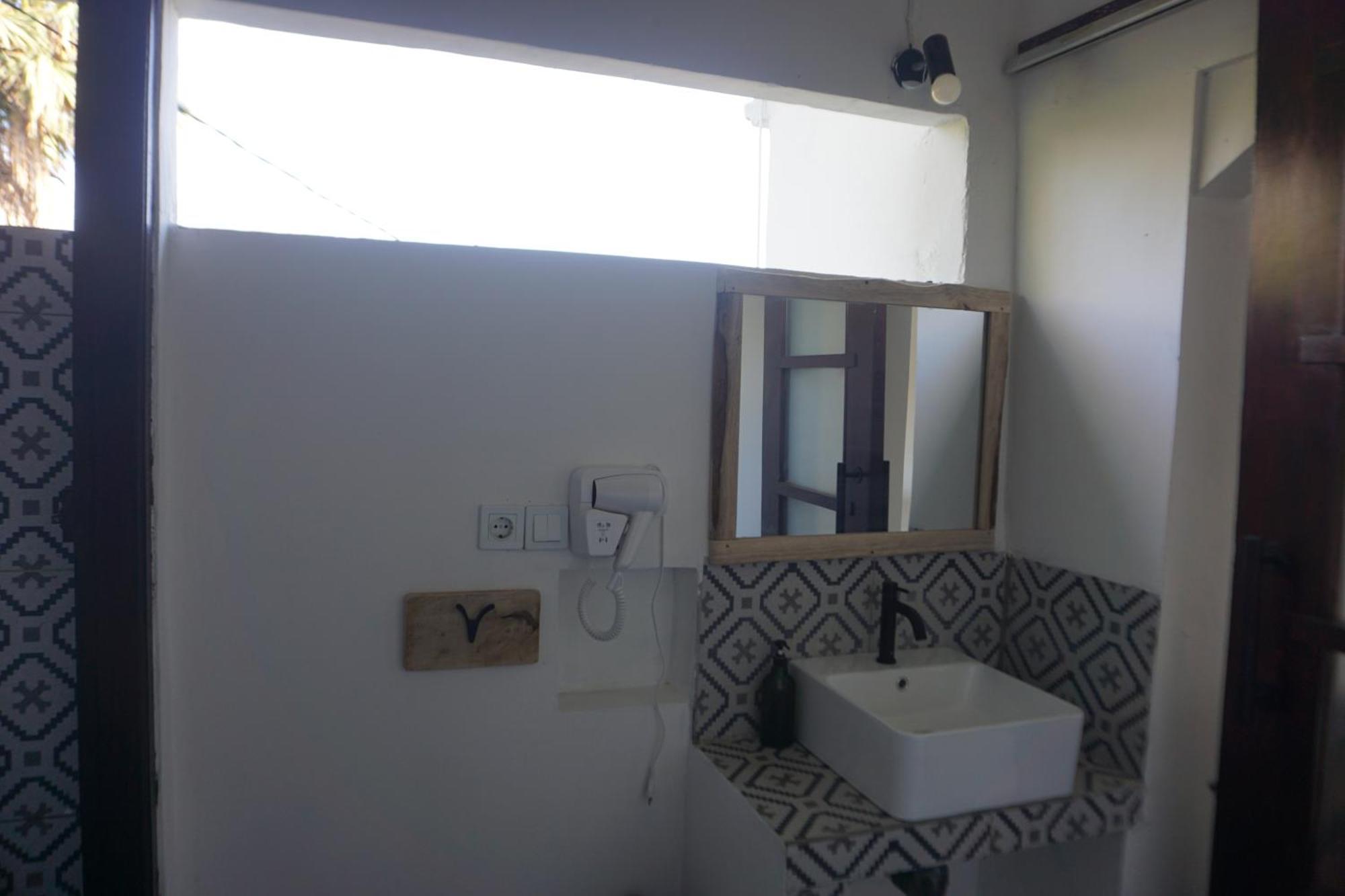 Black Sand Hostel Amed Exterior foto
