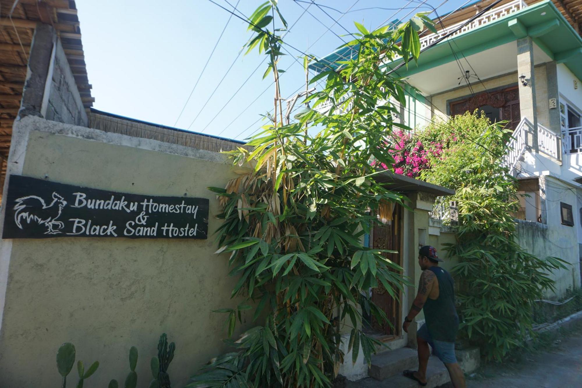 Black Sand Hostel Amed Exterior foto